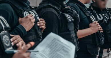Sinergia por Querétaro: cateos dejan dos detenidos y aseguran armas, narcótico y una importante cantidad de efectivo