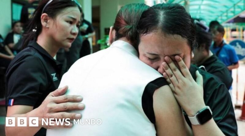 4 maestros muertos en un tiroteo en una escuela de Tailandia que se atribuye a un alumno de 14 años - BBC News Mundo