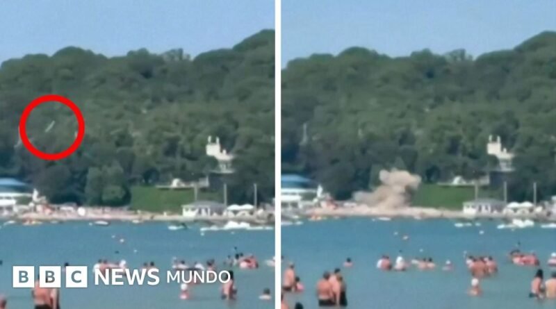 Al menos 7 muertos y 40 heridos por el impacto de un dron ucraniano en una playa llena de bañistas en el mar Negro, según las autoridades rusas - BBC News Mundo