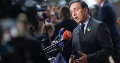 Albares exige la solidaridad de los socios europeos con Ceuta y carga contra Meloni