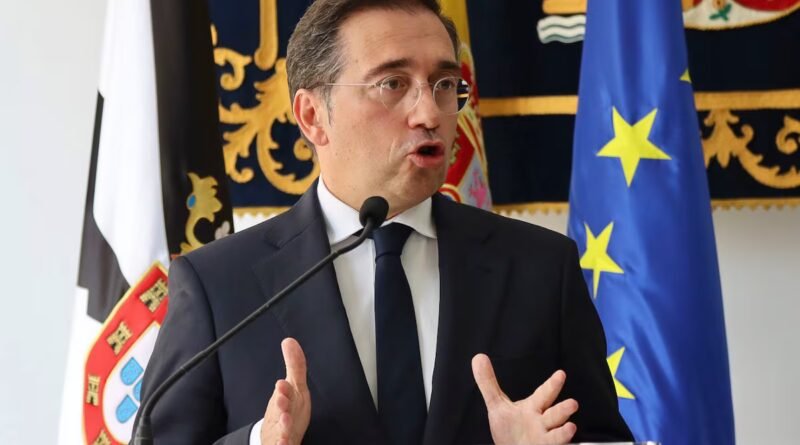Albares garantiza la integridad de Schengen y asegura que ningún migrante ha llegado a la Península