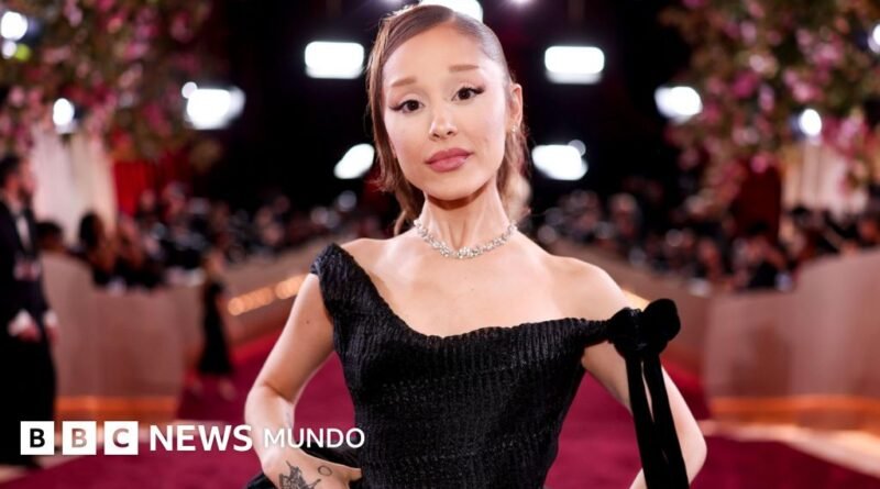 Ariana Grande se baja de un musical para tomarse un descanso del escrutinio