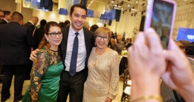 Celebra Felifer Macías a los adultos mayores en el Tradicional Baile del Recuerdo - RR Noticias