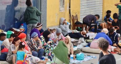 Ceuta calcula que tendrá que atender a más de mil menores migrantes y prepara dos grandes instalaciones