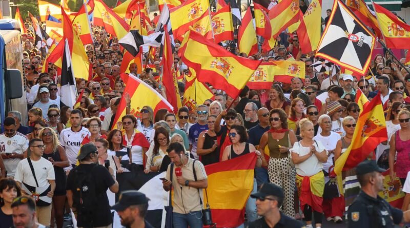 Ceuta vuelve a salir a la calle al mes de la gran entrada: “Aquí hay que luchar”