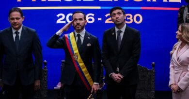 Abelardo de la Espriella durante el acto ceremonial en la Universidad Santiago de Cali, el 7 de agosto de 2026.