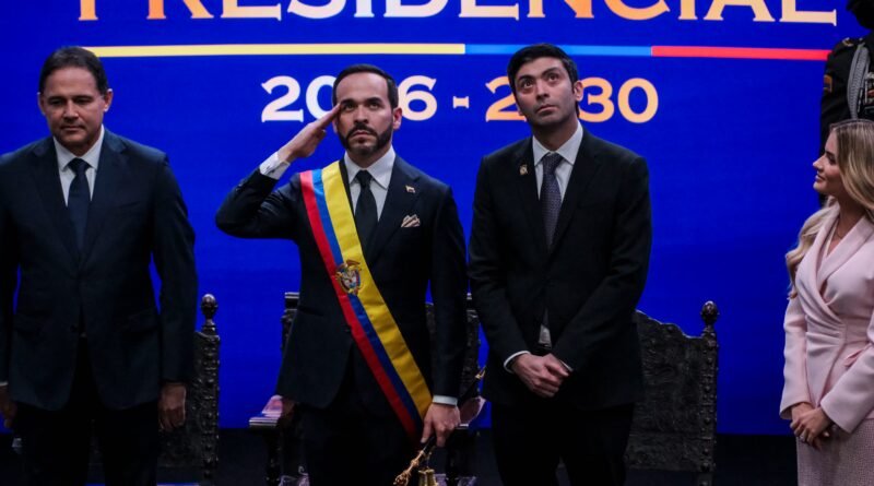 Abelardo de la Espriella durante el acto ceremonial en la Universidad Santiago de Cali, el 7 de agosto de 2026.
