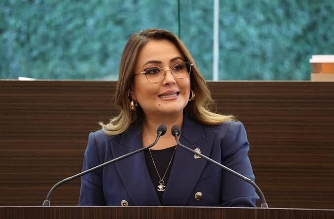 Comisión de Fiscalización debe mantenerse: Díaz Gayou - RR Noticias