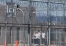 Cómo los migrantes luchan solos para salir de los centros del ICE con un recurso legal que Trump busca eliminar