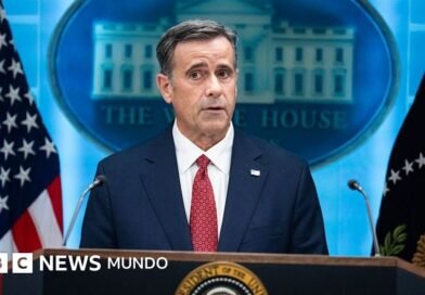 Cómo se puede interpretar el viaje secreto del jefe de la CIA a Moscú - BBC News Mundo