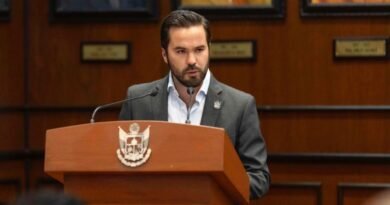 Correa respalda a Mauricio Cárdenas ante señalamientos - RR Noticias