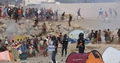 Crece la tensión en Ceuta entre protestas por la gestión de la crisis y la llegada del ministro Torres  