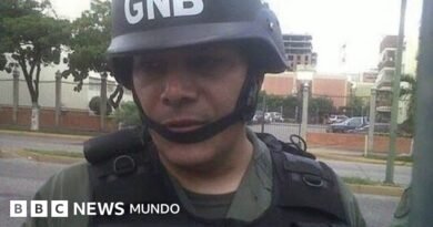 EE.UU. deporta a Rafael Quero Silva, un militar venezolano acusado de torturas que trabajaba en telenovelas en Miami - BBC News Mundo