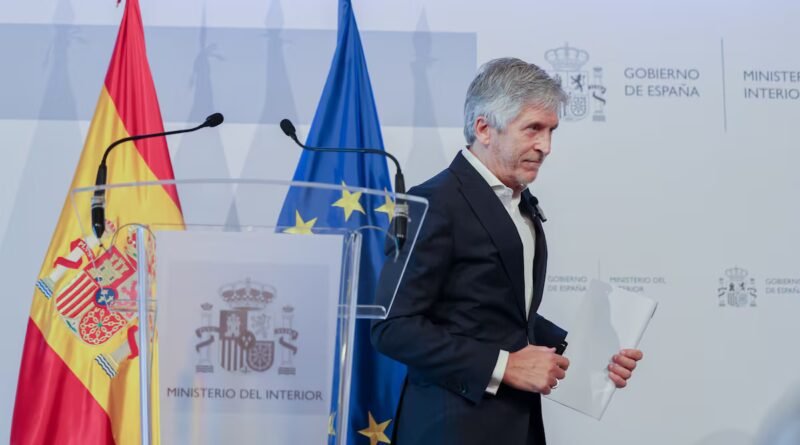 El Gobierno afirma que irá al Senado pero no en los plazos que impone el PP