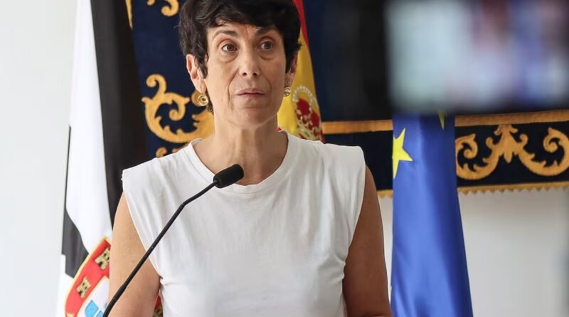 El Gobierno anuncia que habilita cuatro espacios para albergar a 1.500 migrantes en Ceuta
