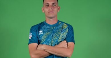El ICE detiene a un futbolista argentino cuando viajaba con su equipo para jugar un partido