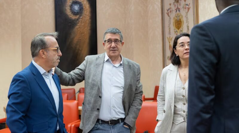 El PSOE busca una salida al choque entre Robles y Marlaska por los informes del CNI en Ceuta: “Las dos cosas pueden ser ciertas a la vez”