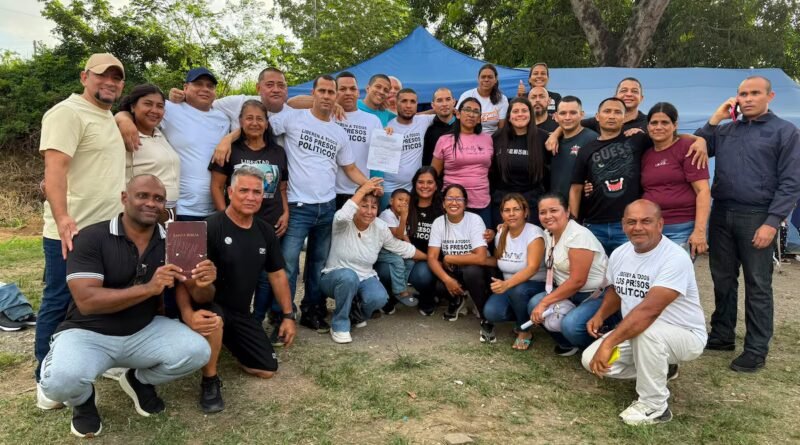 El chavismo anuncia 131 excarcelaciones en medio del diálogo con la oposición venezolana