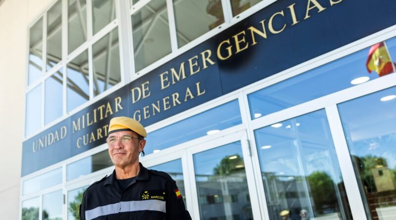Francisco Javier Marcos, el pasado viernes en el cuartel general de la UME, en la base aérea de Torrejón.