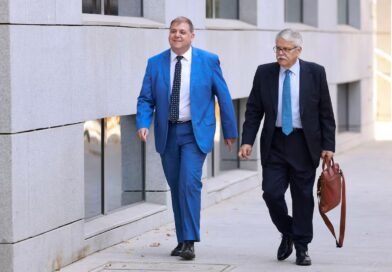 El juez Pedraz blinda los posibles mensajes del ‘caso Leire’ en el móvil del expresidente de Correos con un nuevo volcado