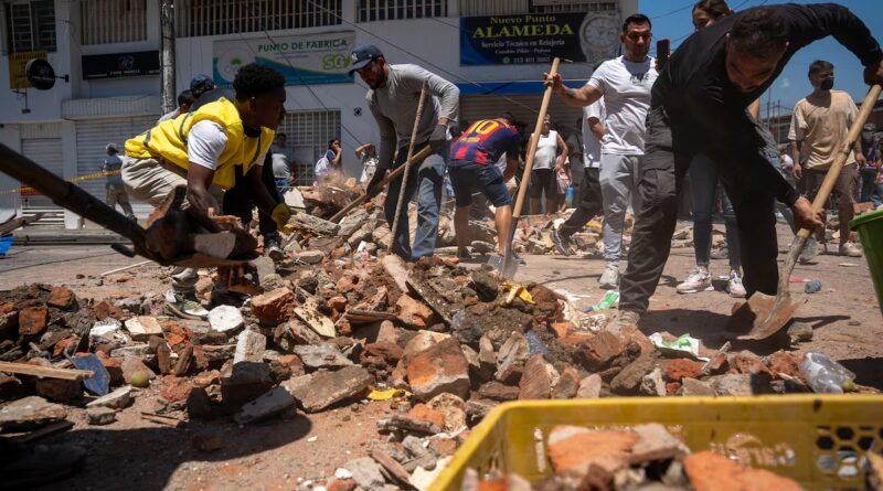 El momento del terremoto en Colombia: edificios colapsados y destrozos al oeste del país