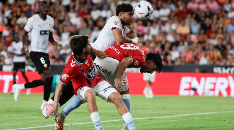 El nuevo Valencia, idéntico al viejo, es incapaz de crearle peligro al Celta