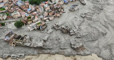 El número de desaparecidos en Nepal y Tíbet tras la fuerte riada supera los 1.300, según dos registros