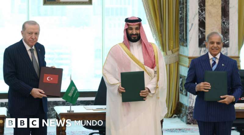 El pacto firmado por Arabia Saudita, Turquía y Pakistán en el que declaran que un ataque contra uno de ellos será un ataque 