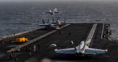 El portaaviones ‘Abraham Lincoln’ desplegado en el Golfo regresa a Estados Unidos tras conocerse las malas condiciones que sufre su tripulación El portaaviones ‘Abraham Lincoln’ desplegado en el Golfo regresa a Estados Unidos tras conocerse las malas condiciones que sufre su tripulación