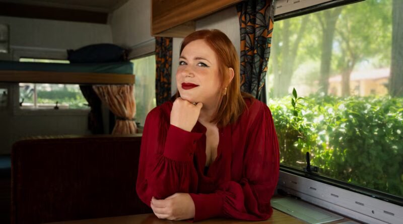Elísabet Benavent: “Escribo entretenimiento y me enorgullezco de ello”