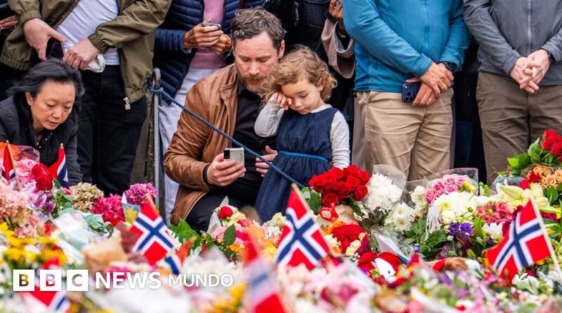 En fotos: la despedida del pueblo noruego al rey Harald entre lágrimas y ofrendas florales - BBC News Mundo