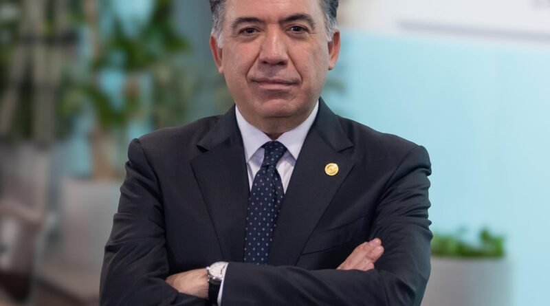 Enrique Inzunza deja banca de Morena, pero se aferra al fuero - RR Noticias
