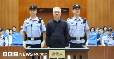 Evergrande: Condenan a cadena perpetua a Hui Ka Yan, fundador del gigante inmobiliario chino Evergrande: Condenan a cadena perpetua a Hui Ka Yan, fundador del gigante inmobiliario chino - BBC News Mundo