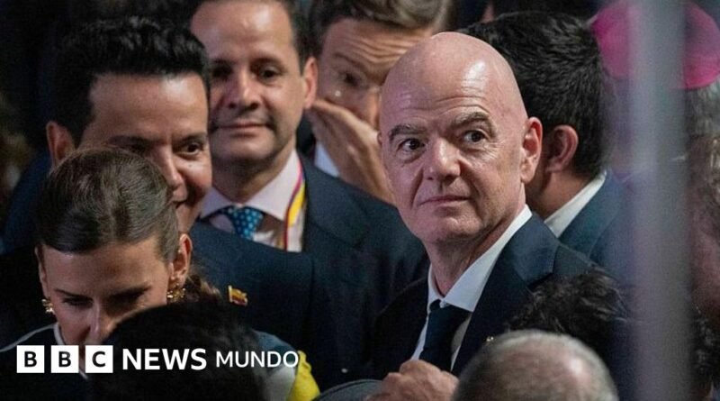 Gianni Infantino | Políticos, jets privados y poder: cómo es la vida de un presidente de la FIFA - BBC News Mundo