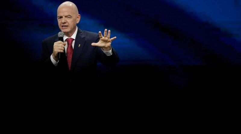 Inglaterra lidera un puñado de federaciones europeas contrarias a la reelección de Infantino como presidente de la FIFA