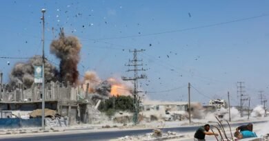 Israel dice a Hamás que intensificará sus bombardeos si no cesan los lanzamientos de cometas desde Gaza