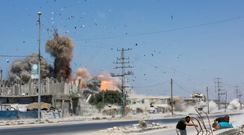 Israel dice a Hamás que intensificará sus bombardeos si no cesan los lanzamientos de cometas desde Gaza