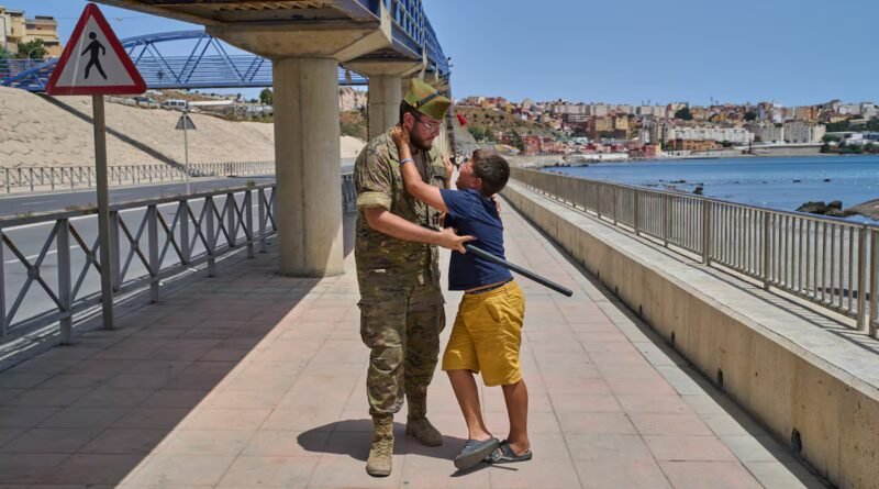 La Fiscalía insta a la protección de los menores en Ceuta y avisa de que actuará si las comunidades rechazan el reparto