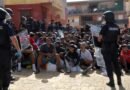 La Policía desaloja el campamento instalado junto al recinto de acogida del barrio ceutí de Loma Colmenar