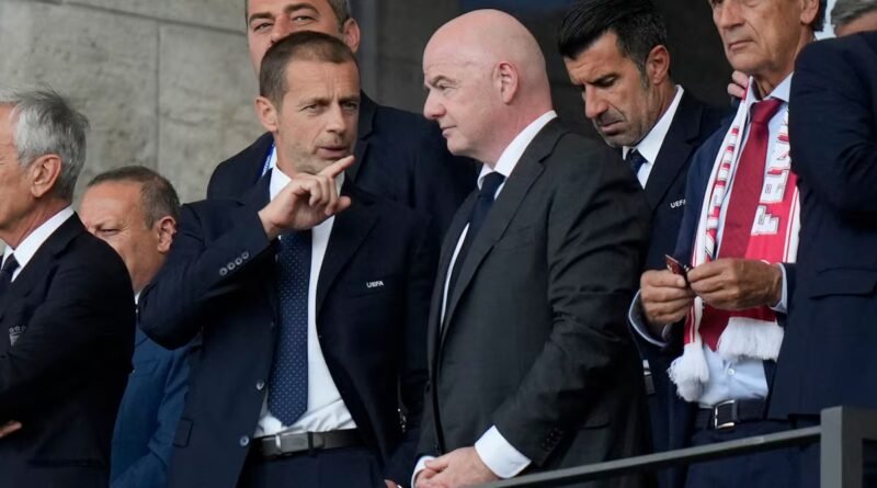 La UEFA aplaude la anulación de los planes de vender el Mundial pero advierte a Infantino de que rinda cuentas