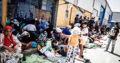 La crisis de Ceuta tensiona una ciudad ya castigada por la exclusión y la desigualdad