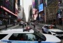 La policía abate a una mujer que había acuchillado a dos personas en Times Square al grito de “Os voy a matar”