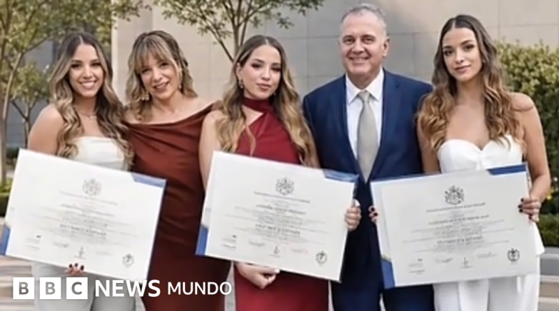 La tragedia de Ana María Saavedra, la joven trilliza que perdió a sus dos hermanas y a sus padres en el terremoto en Colombia - BBC News Mundo
