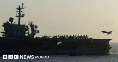 Las preocupantes condiciones a bordo del portaaviones de EE.UU. que lleva más de 250 días en el mar por la guerra de Irán - BBC News Mundo
