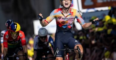 Lorena Wiebes, primera líder del Tour tras imponerse en el repecho de Lausana