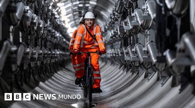 Los crecientes esfuerzos por proteger infraestructura vital colocándola bajo tierra - BBC News Mundo