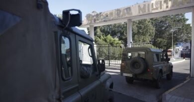 Los fallecidos en la frontera siguen llenando la gran morgue improvisada en Ceuta
