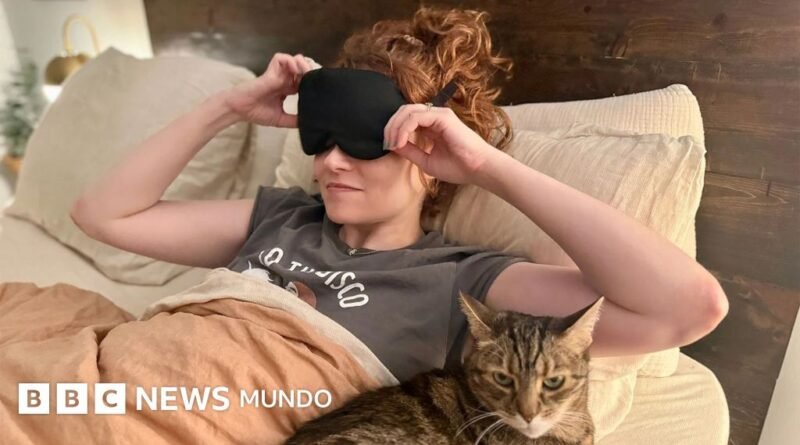 Los hábitos de sueño que te pueden ayudar a despertarte sin alarma - BBC News Mundo
