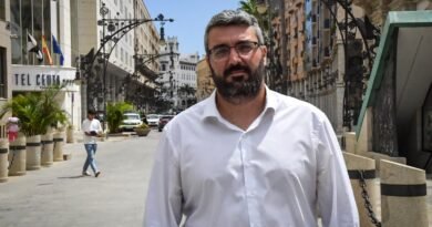 Melchor León, socialista crítico con la gestión de la crisis en Ceuta: “Que un gobierno de mi partido nos abandone es muy triste”