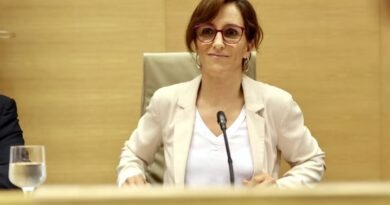 Mónica García defiende la gestión sanitaria en Ceuta: “Alojar, vacunar, vigilar y atender a los migrantes reduce el riesgo para la población”